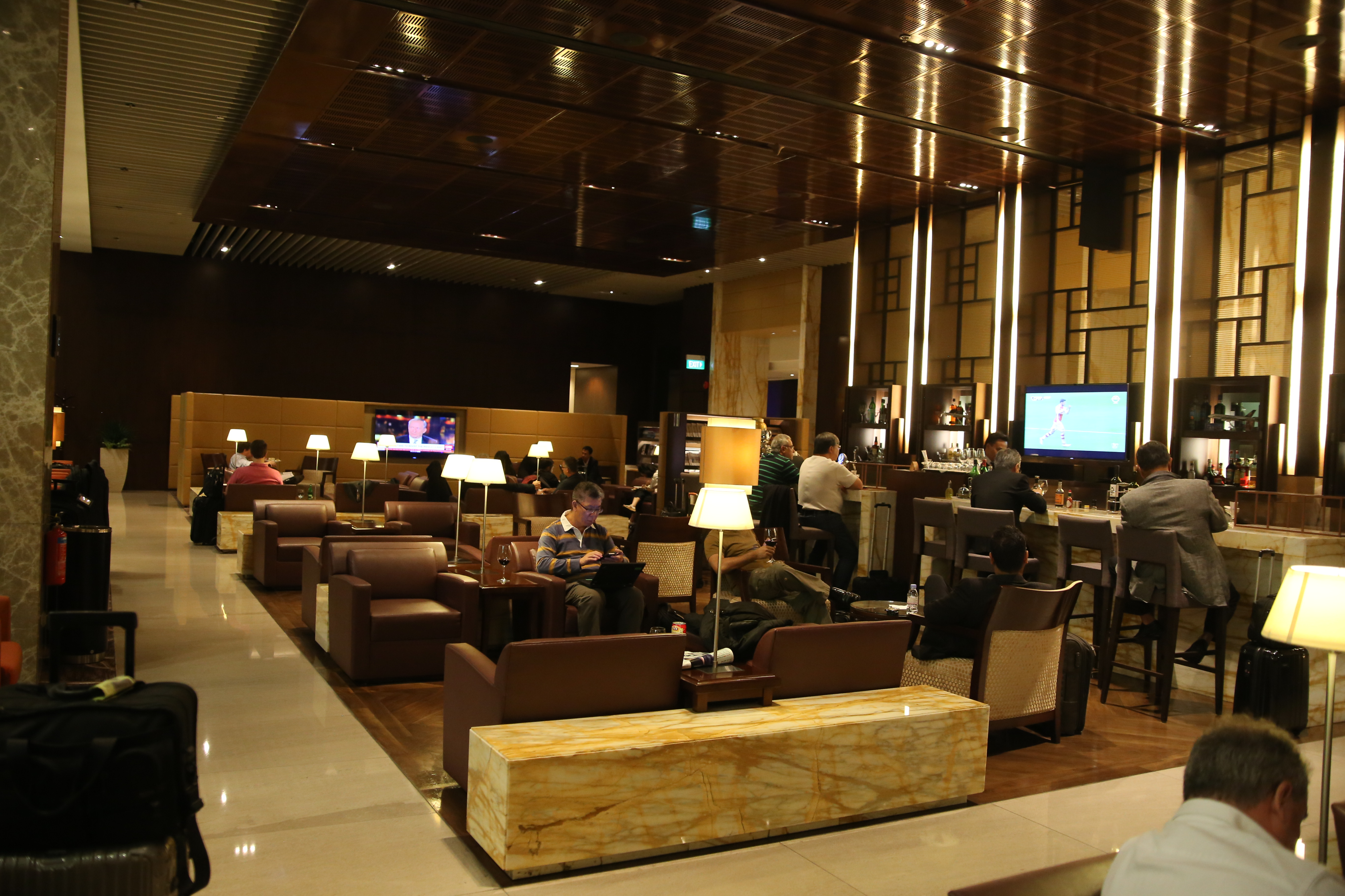 First Class Lounge — bar and buffet